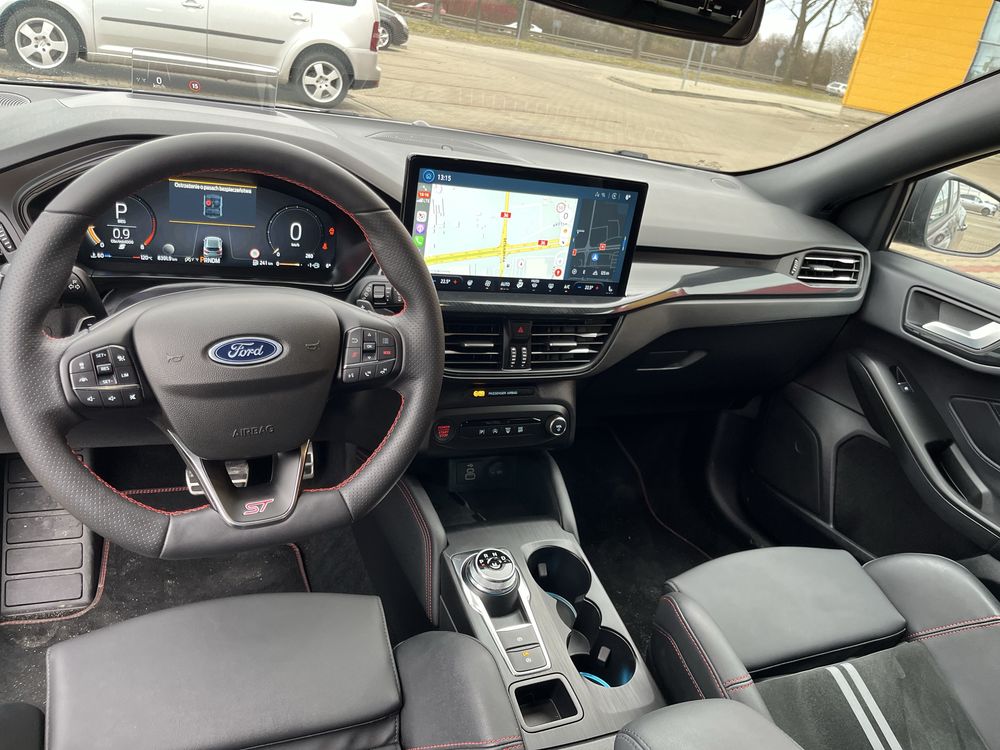 Focus ST 280km pełne wyposażenie
