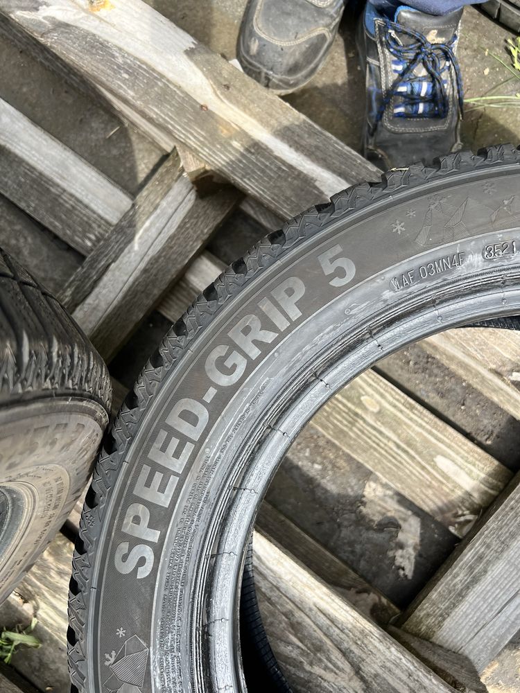 4xopona zimowa SEMPERIT w rozmiarze 205/55 R16