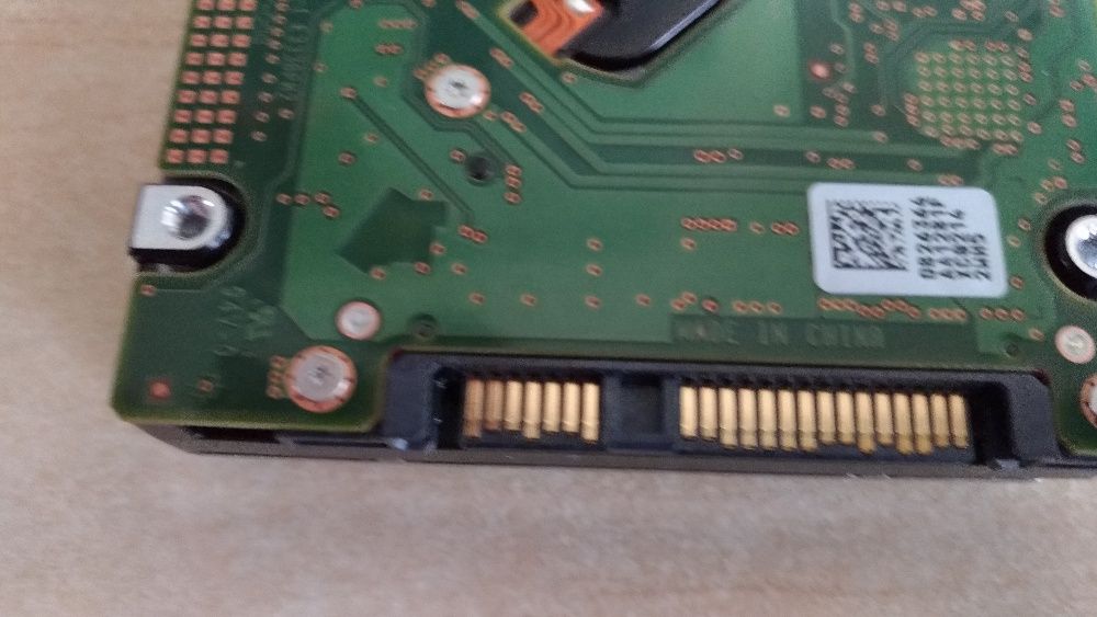 600 GB and 300 GB 2.5'' SAS Computer Hard Drives64354230412675122