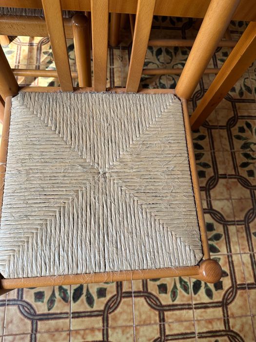 Mesa em tola e 4 cadeiras