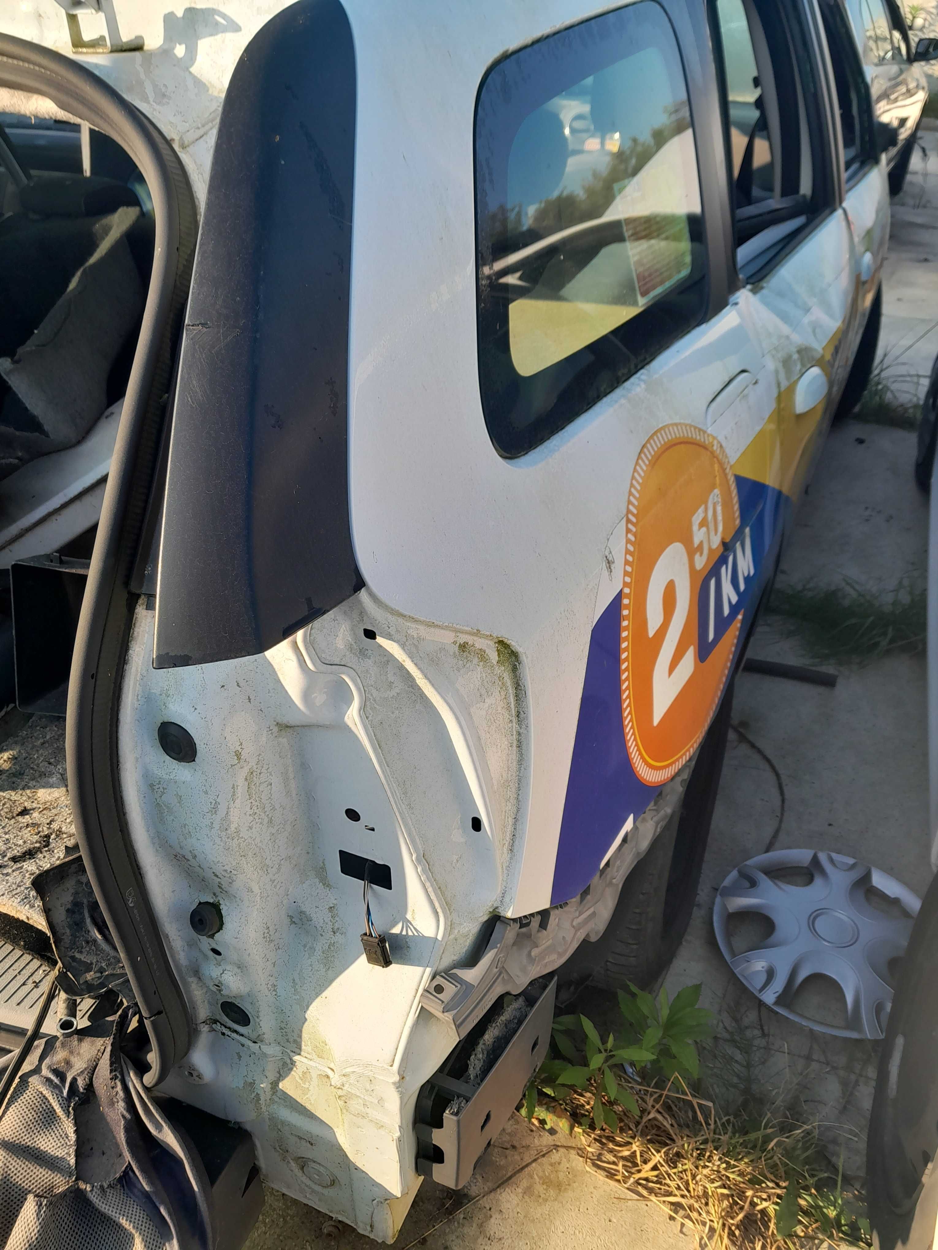 Dacia Logan Kombi MCV Ćwiartka Tył Prawa