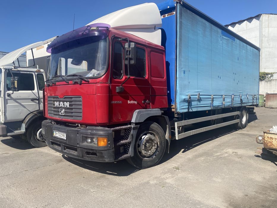 Продам вантажівку MAN 18.225