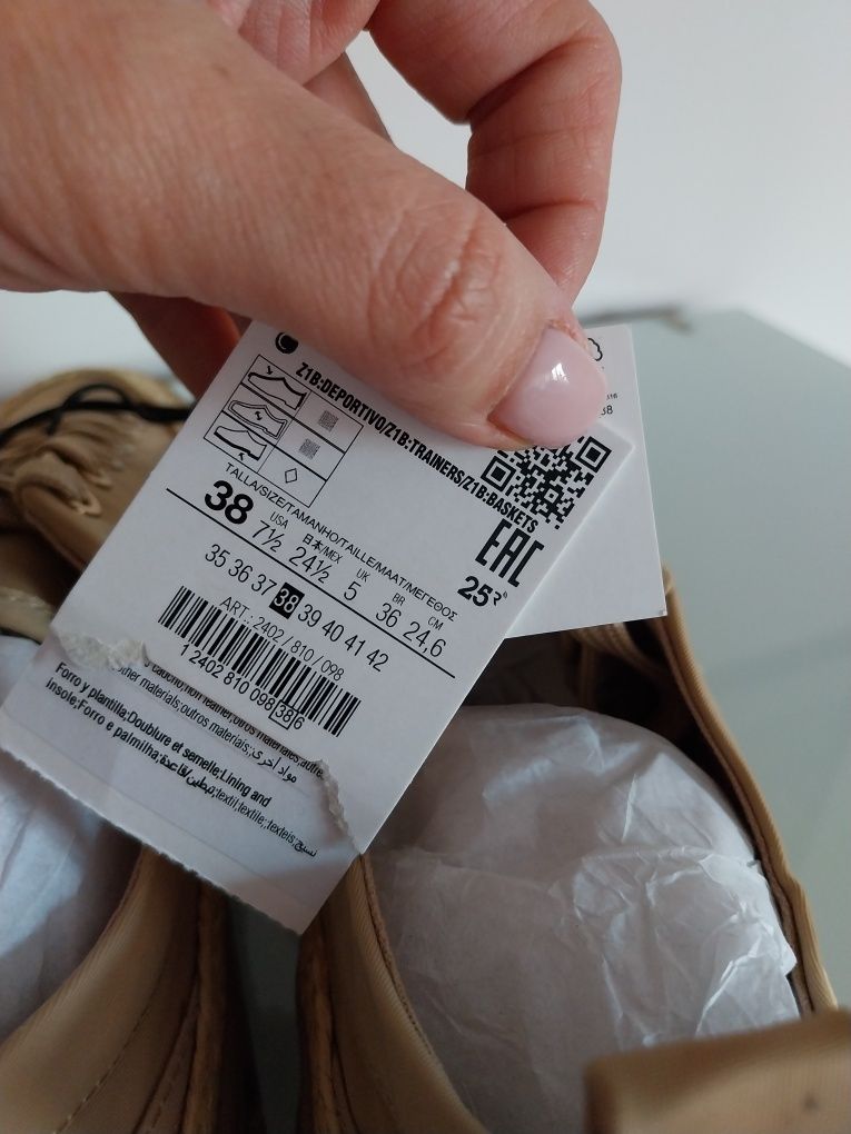 Sapatilhas bege Zara Tamanho 38. Novas com etiqueta