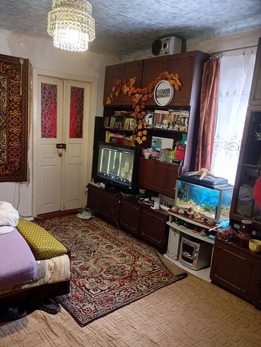 Продам півбудинку по вул Перемоги