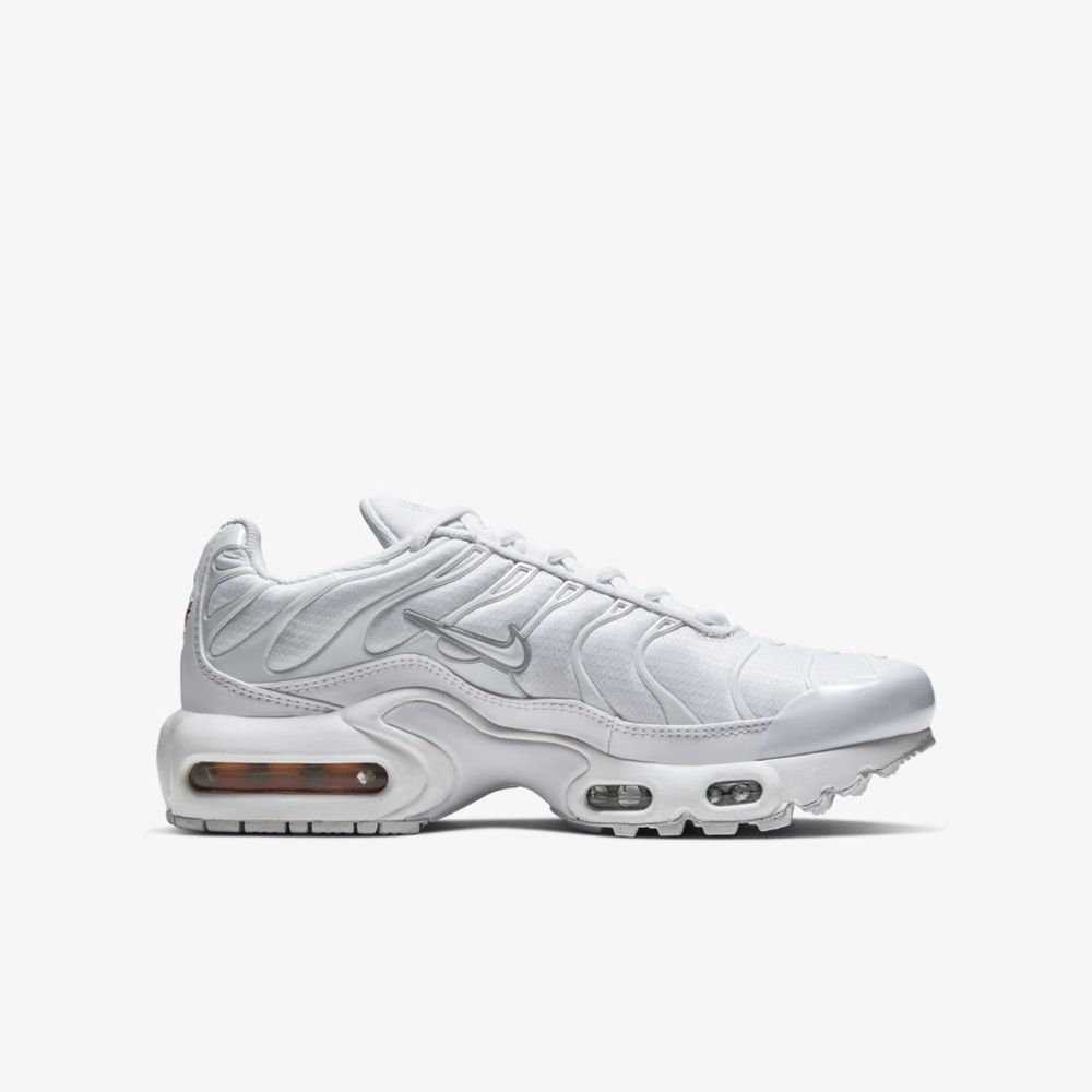 Кросівки жіночі Nike Air Max Plus (Gs) (CW7044-100)