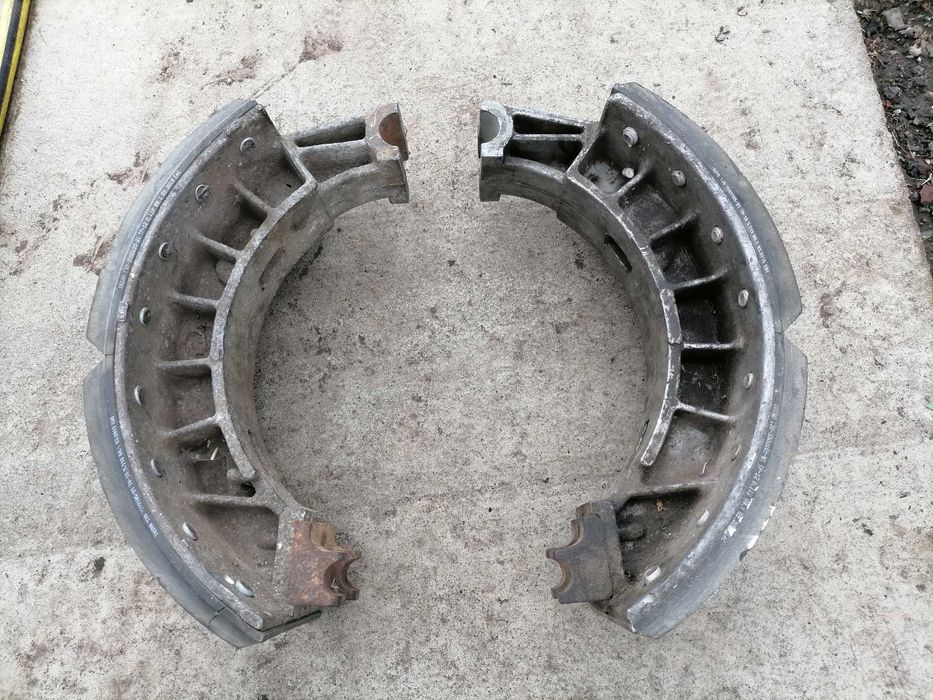 Тормозные колодки зил 130 задние.