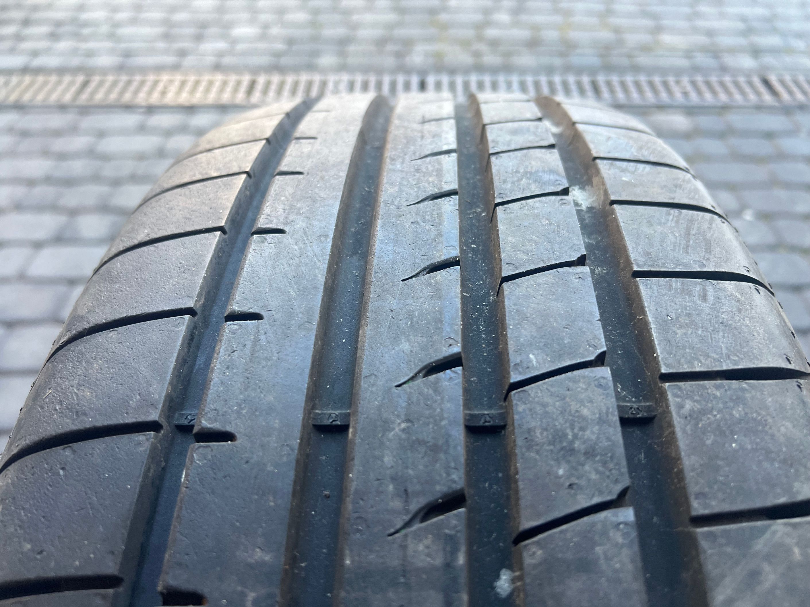 JAK NOWA Opona Goodyear Eagle F1 Asymmetric 3 - 235/60/18