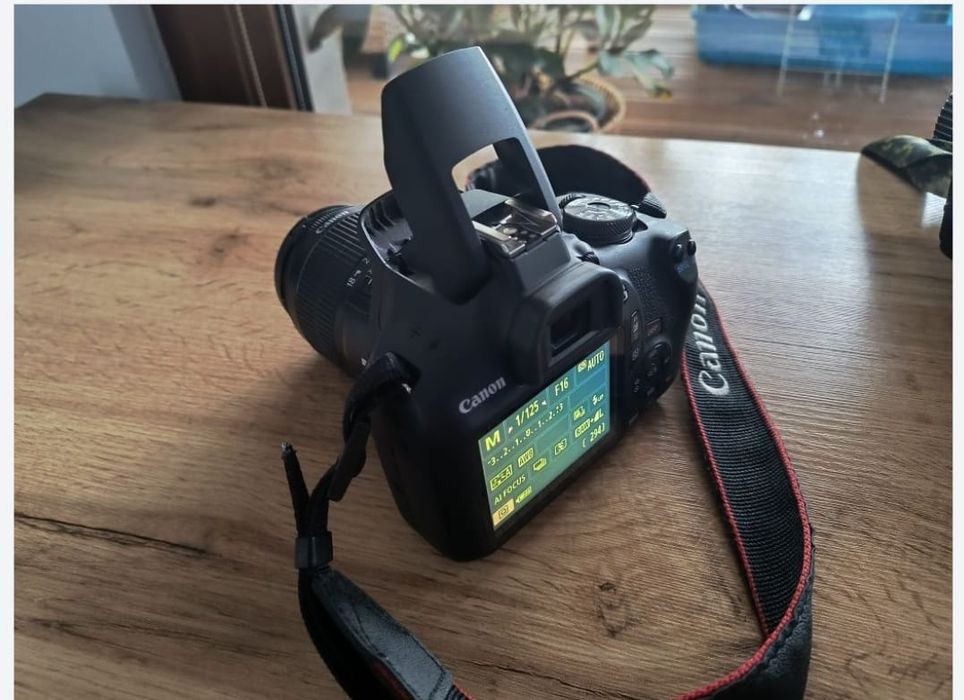 Canon 2000D + Canon 18-55mm
