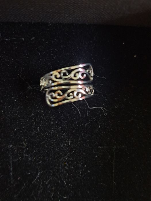 Anel em aço trabalhado