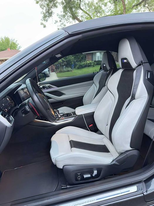 BMW M4      2022
