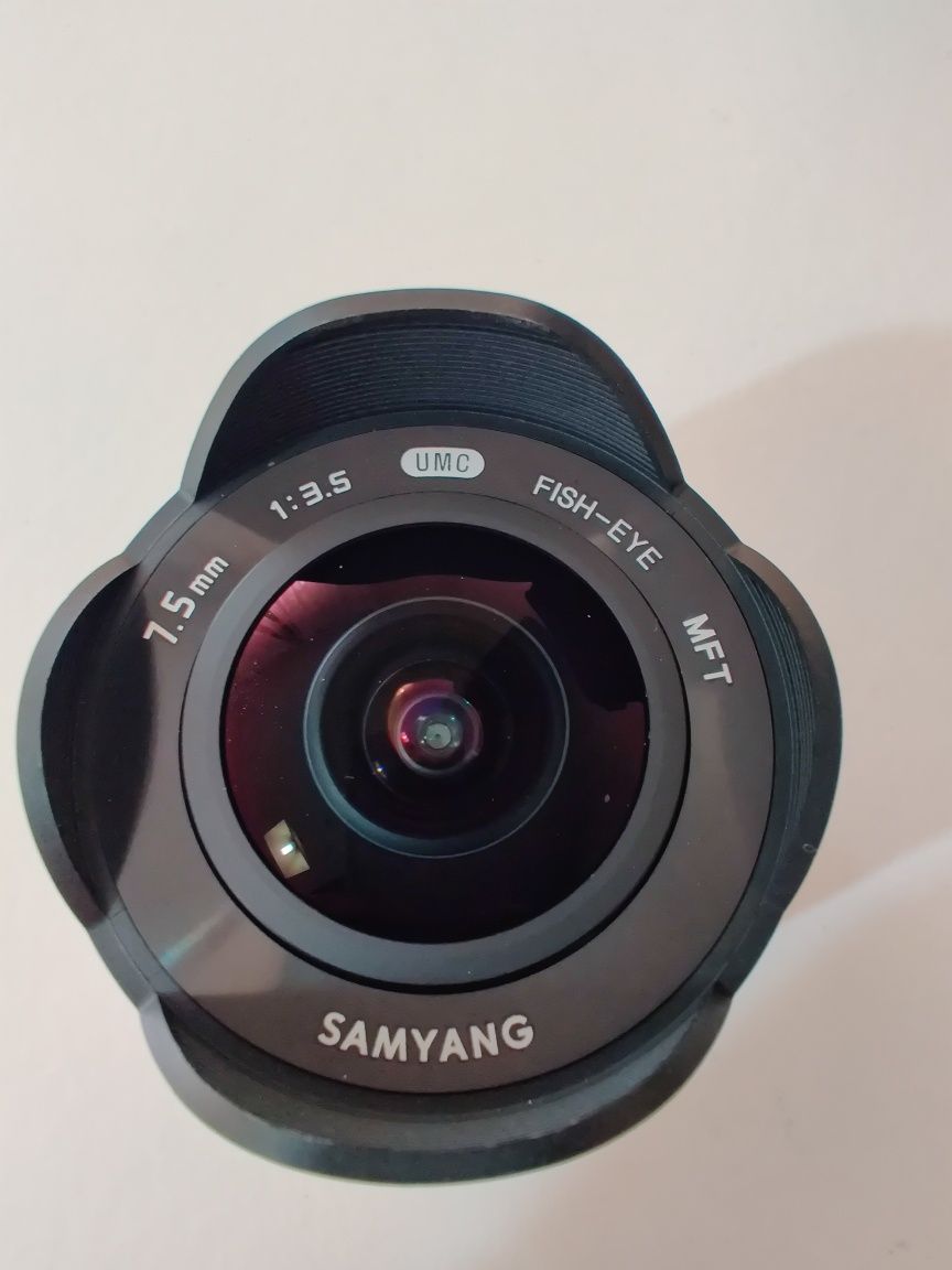 Samyang, rokinon 7.5mm f/3.5  para MFT, como nova