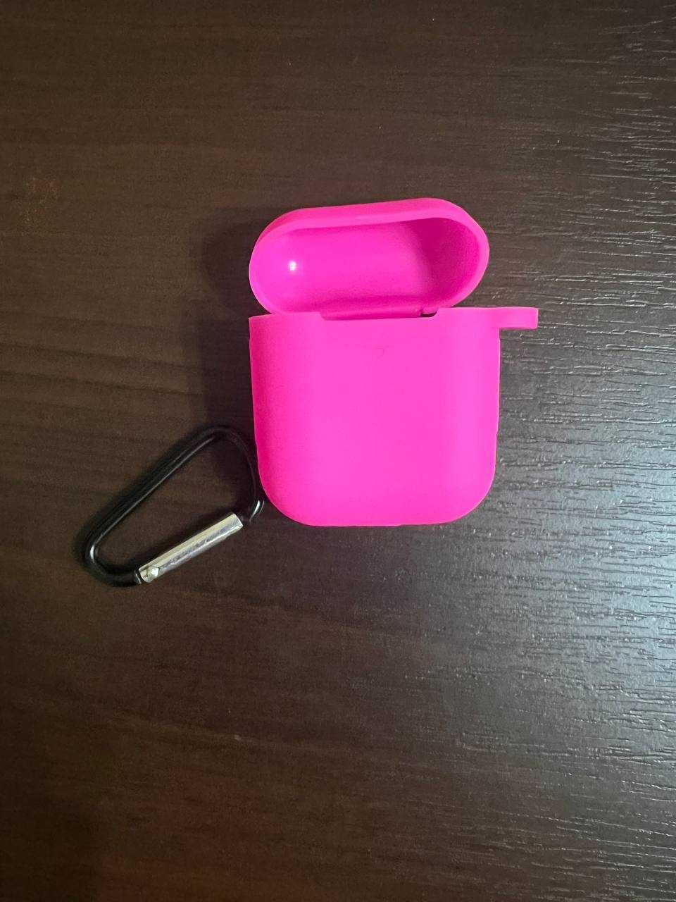 Продам чехол на Airpods 1/2