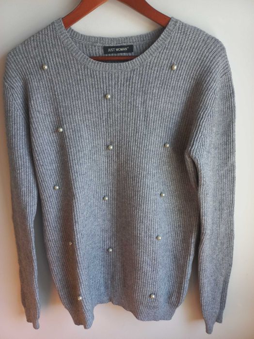 Жіночий  джемпер прикрашений перлами (48-50р.) — сірий колір,