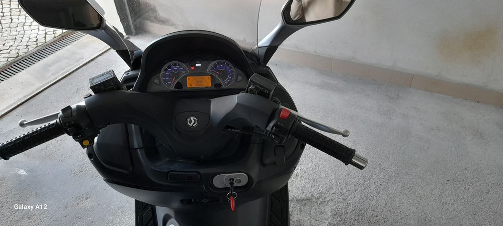 Sym gts 125 de 2015 com apenas 16000 kms