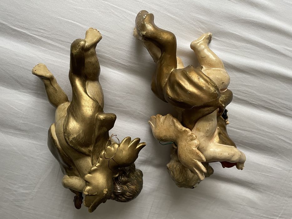 Figurki aniołki grające na instrumentach