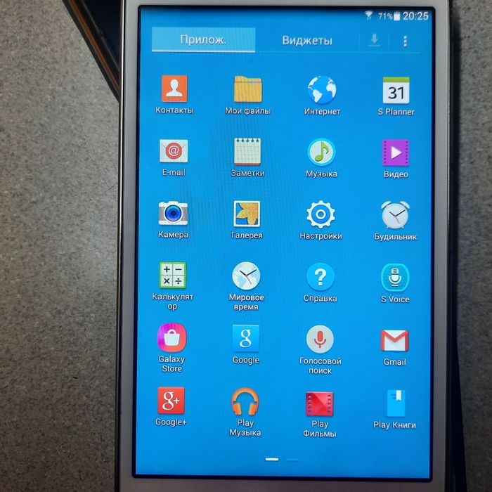 Планшет Samsung  SM-T230