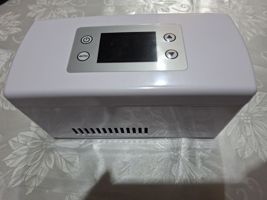 Przenośna lodówka na insuline