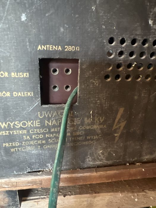 Stary telewizor turkus