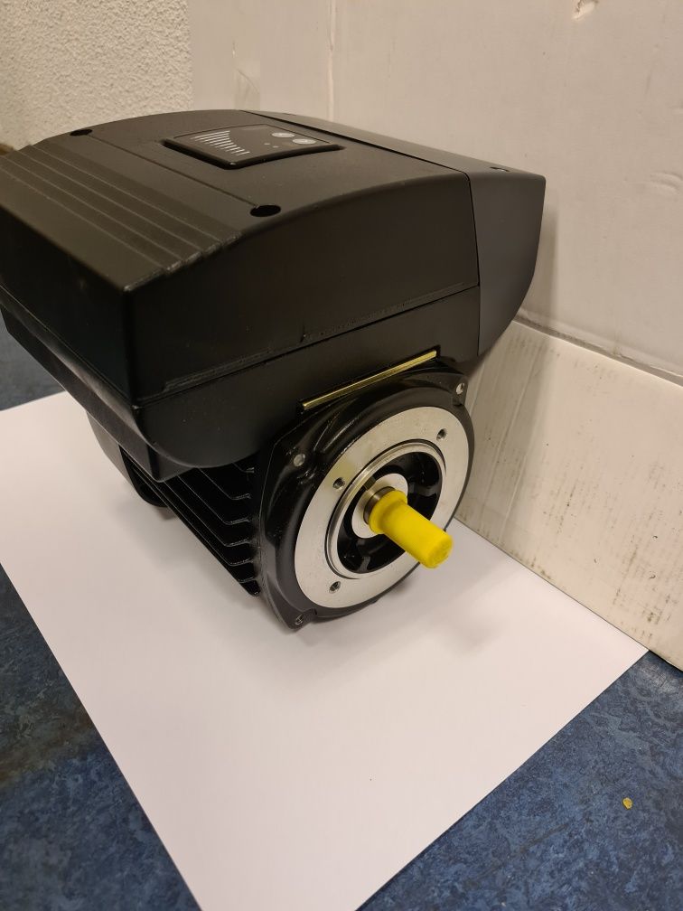 Silnik Grundfos MGE 71B2-14FT86-C