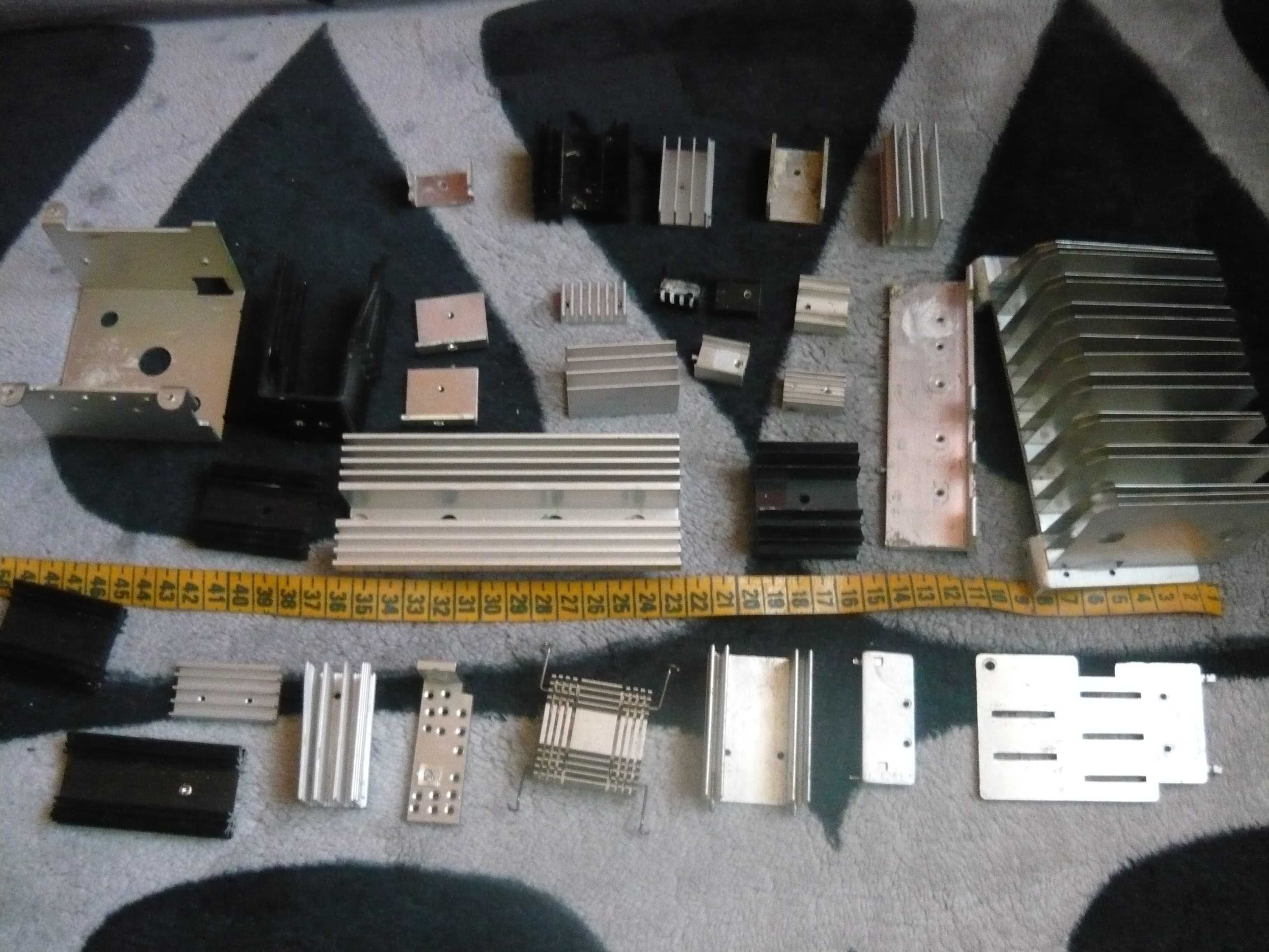 złom elektroniczny i inny płytki radiatory