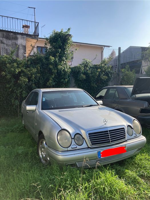 VENDO PEÇAS Mercedes E300