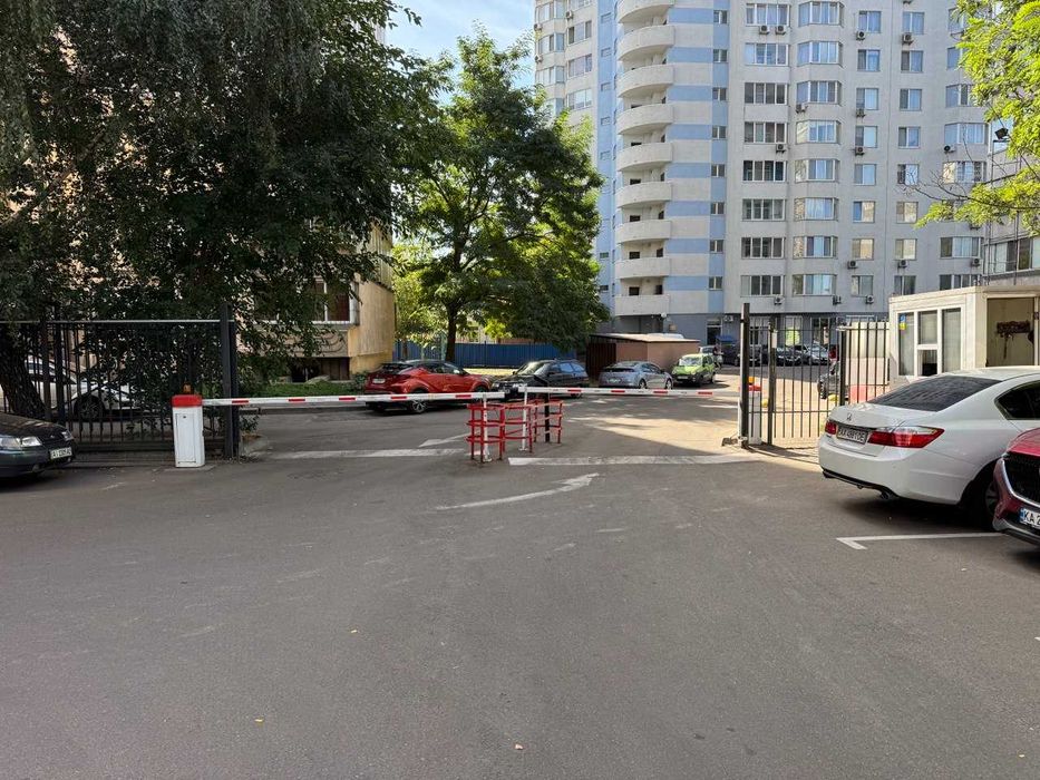 Продам комерційне приміщення 210м2 ЖК Палладіум якісна локація Бровари