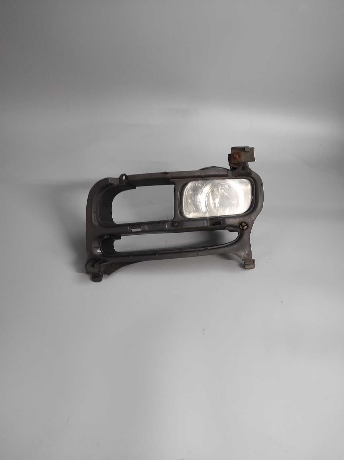 TOYOTA AVENSIS T25, Rok 2003-06, Halogen lewy z ramką,OE:812.20-05.060