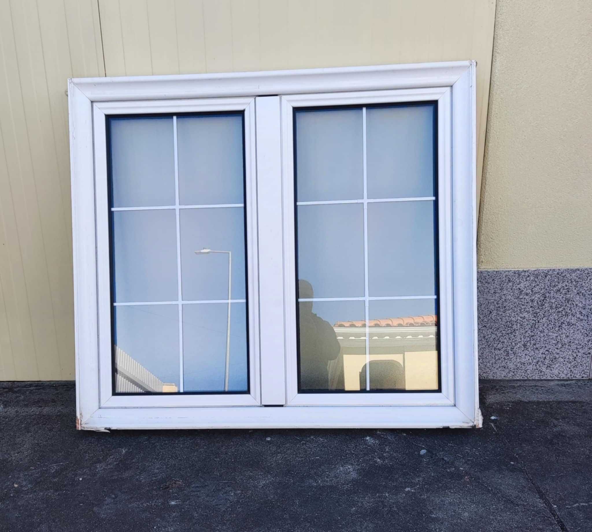 janela de aluminio branco