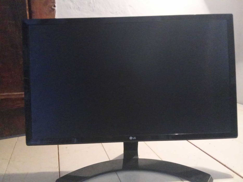 Vendo 2 monitores LG 22MP58VQ-P