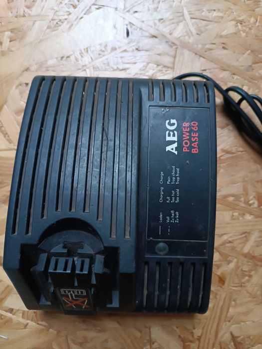 Ładowarka AEG Power Base 60 7,2-14,4V NiCd