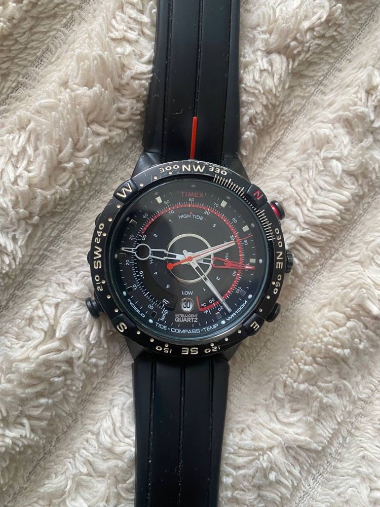 Кварцовий чоловічий годинник timex