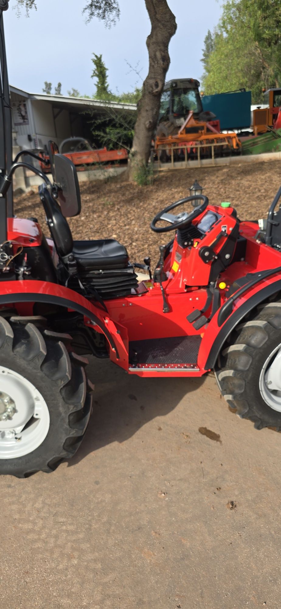 Trator António carraro trx 5800
