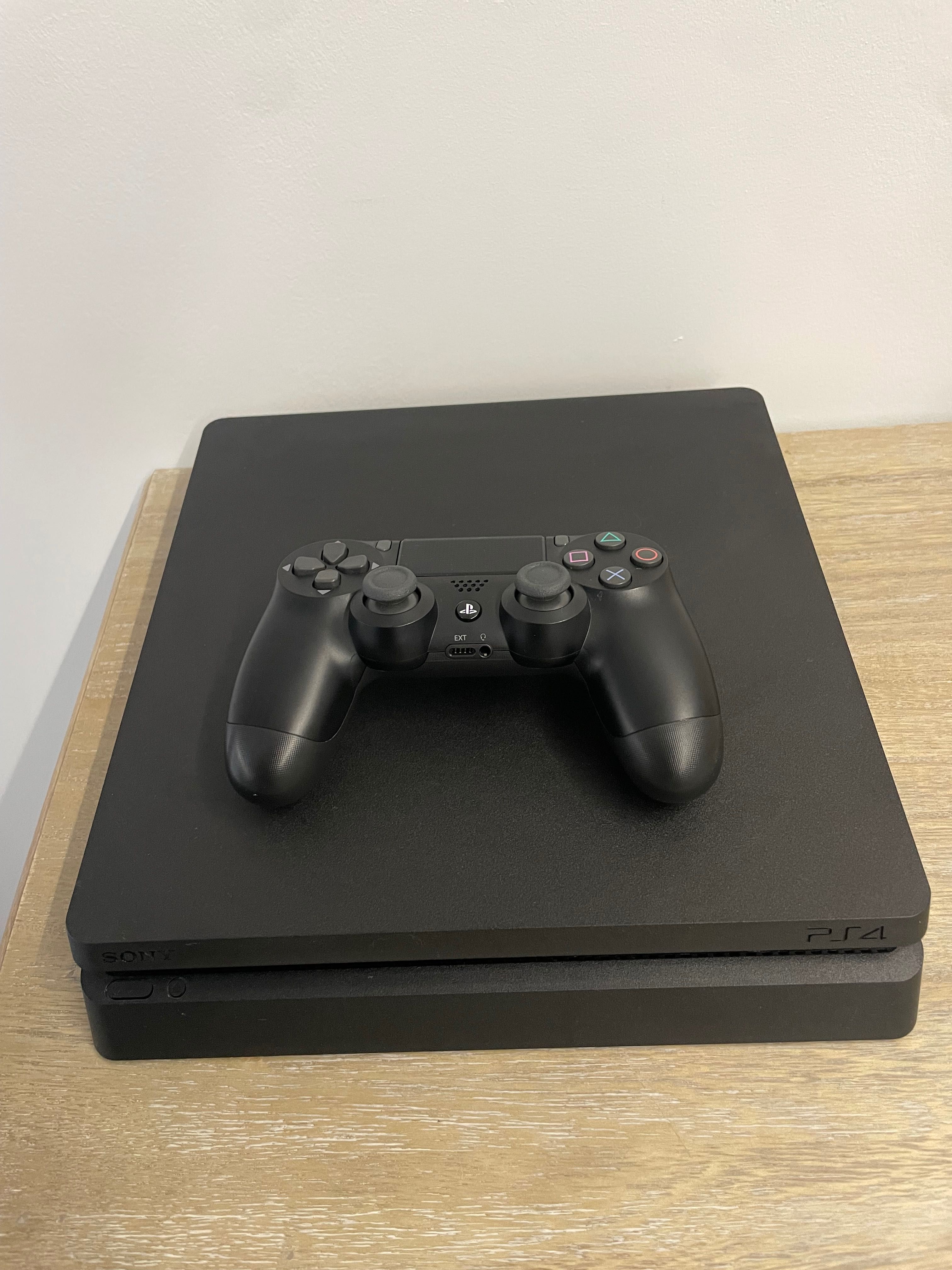 PlayStation 4 slim 1T