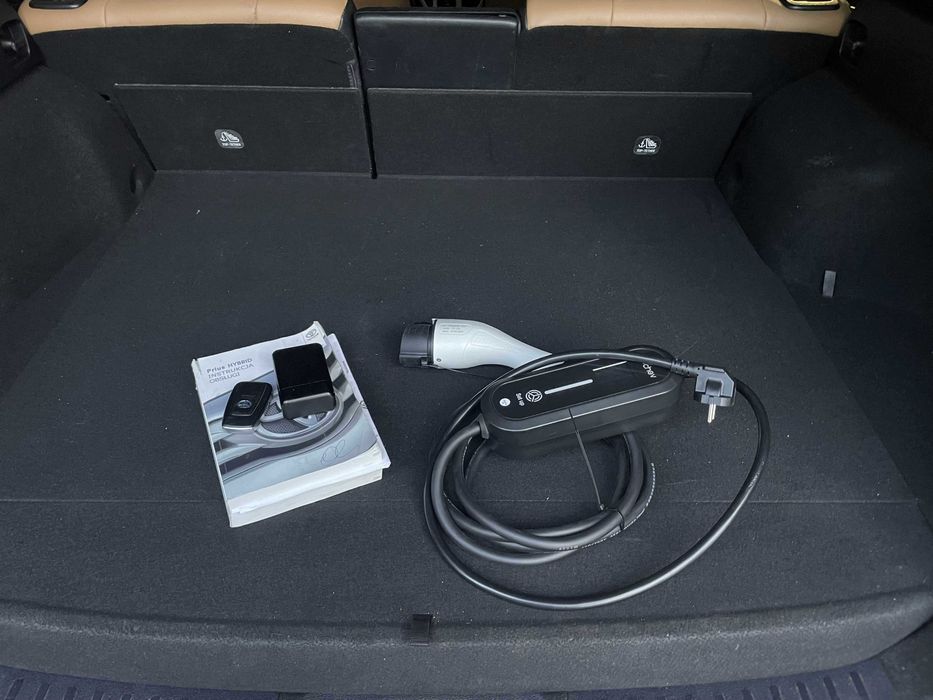 Toyota Prius IV  Plug in