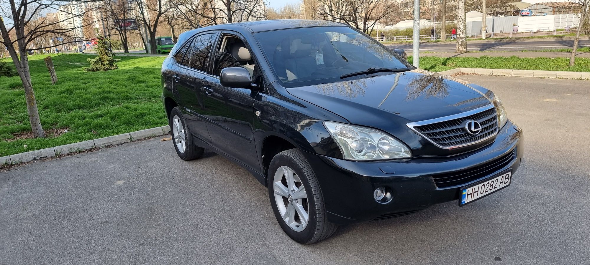 В Продаже Lexus RX400h