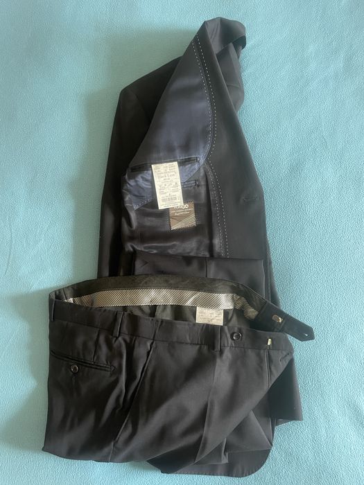 Мужские строгие костюмы