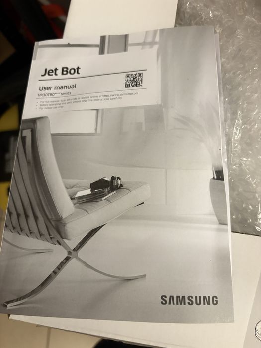 Robot sprzątający Samsung VR30T80313W biały