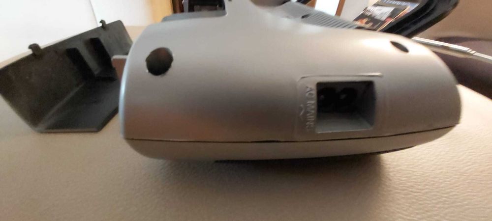 Rádio portátil Crown AM/FM (AC/DC) + Lanterna a pilhas