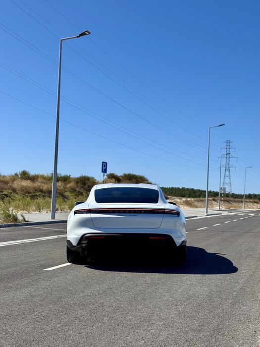 Porsche Taycan Turbo