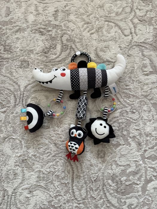 Игрушка на коляску