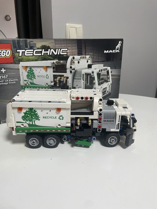 Конструктор lego Сміттєвоз Mack® LR Electric 42167
