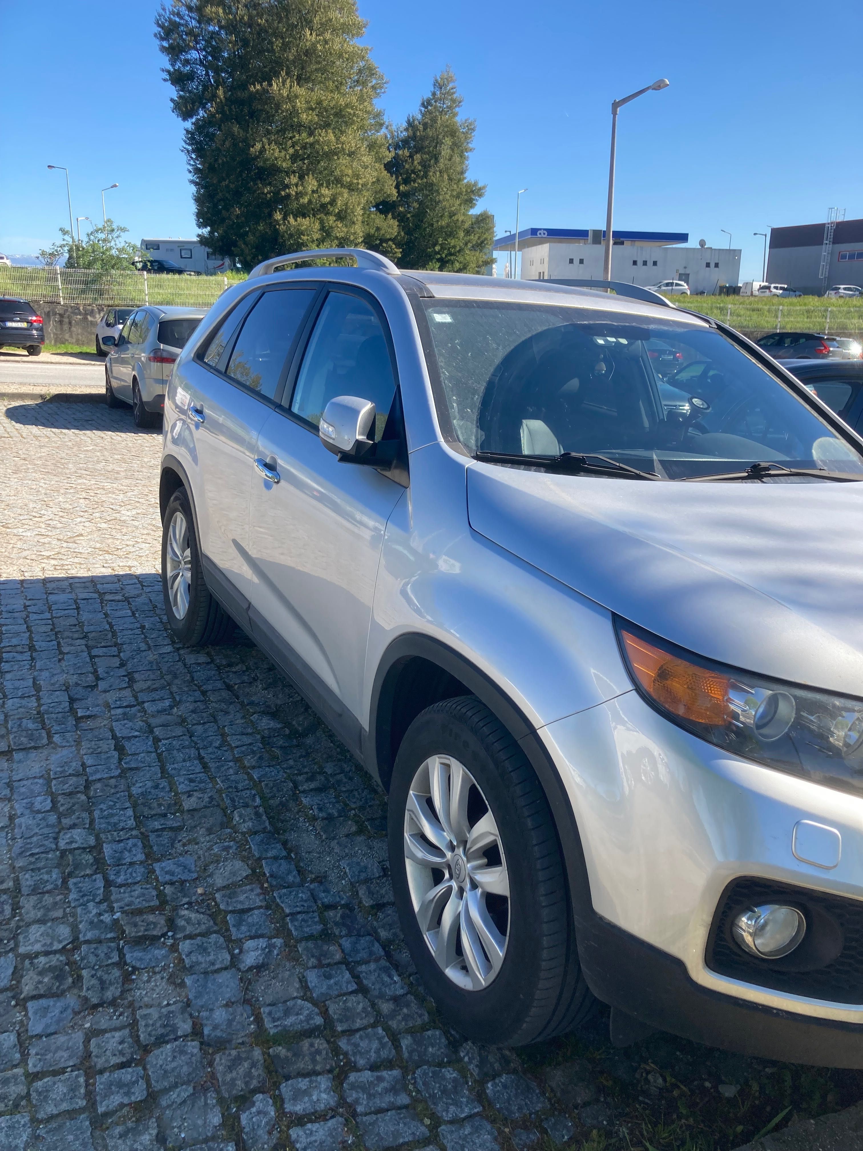 Vende-se Kia Sorento