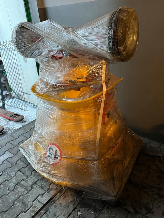 Piaskarka Posypywarka Solarka Rozsiewacz solniczka drogowa
