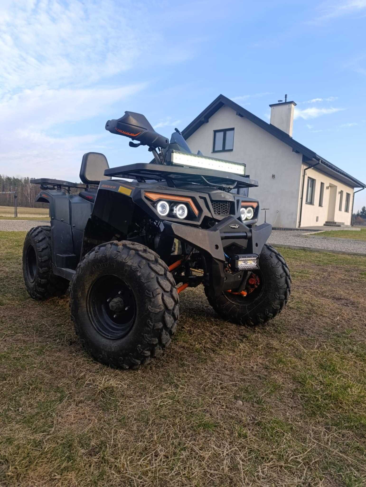 Quad  Asix 250  z przyczepką