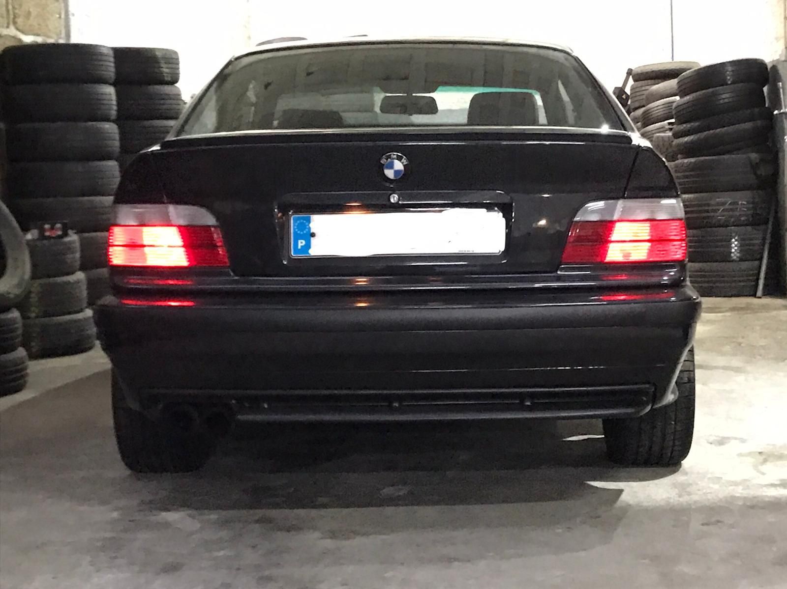 BMW e36 325i coupé livrete