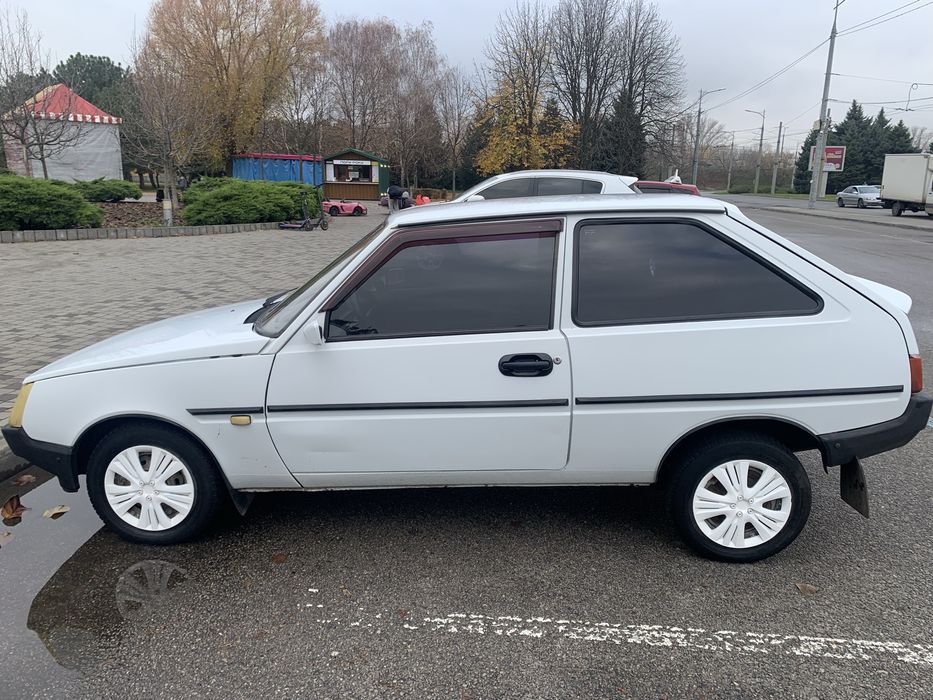 Автомобіль таврія нова