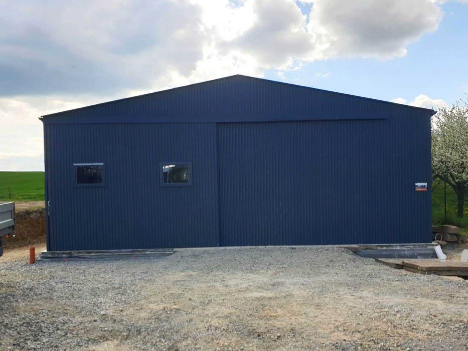 Blaszana hala 10×20m Okna Rynny  – ciemny grafit matowy