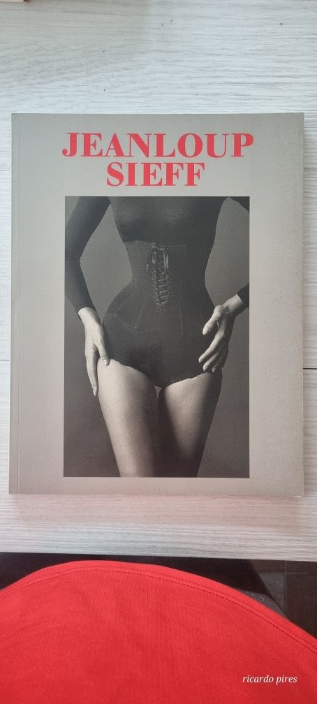 Revistas e livros de pornografia e erotismo.
Vintege excelente excele