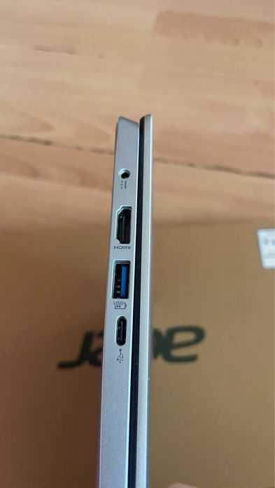 Laptop Acer model swift 1