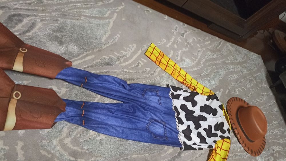 Przebranie Toy Story Chudy 5-6 lat + kapelusz Disney
